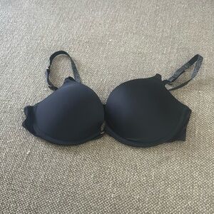 Skarlett Blue size 34B black bra